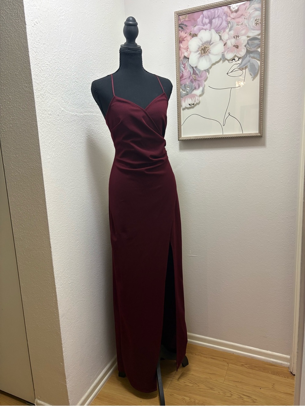 Calvin Klein Burgundy Formal Spaghetti-Strap Gown